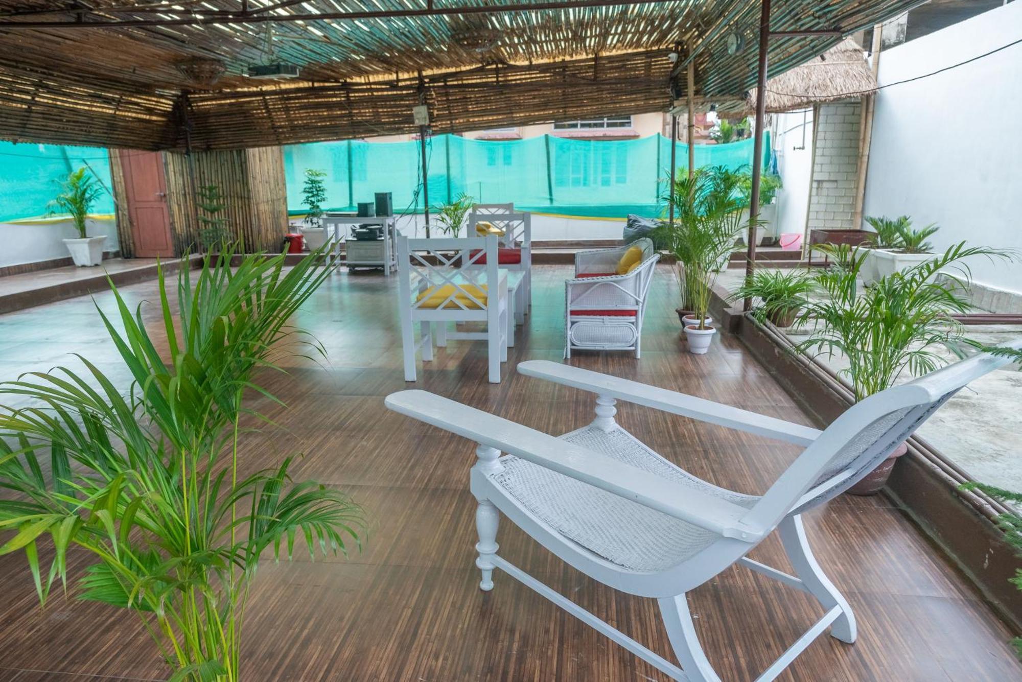 Bed and Breakfast The Urban Grandeur 1 Guwahati Exterior foto